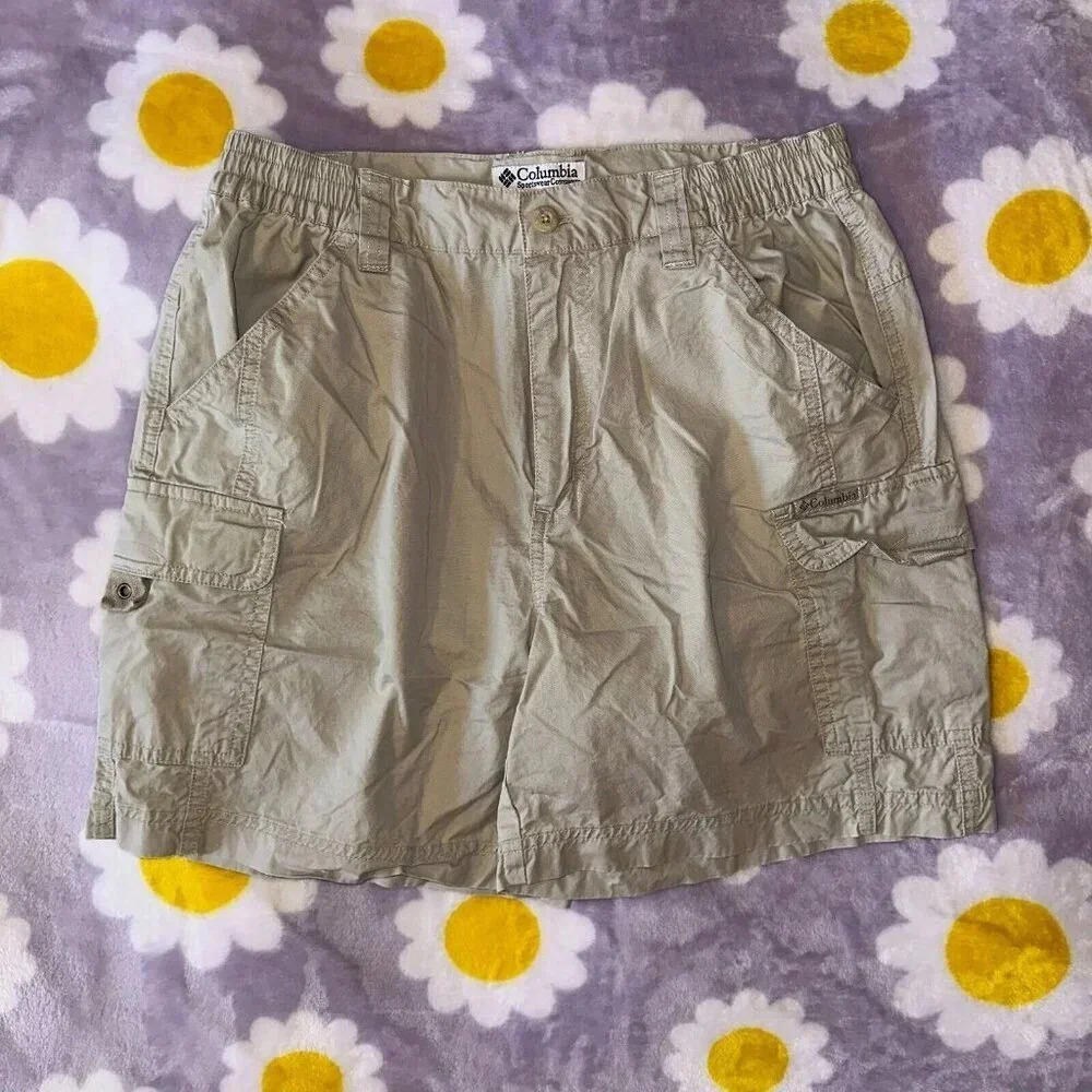 Columbia Woman's Khaki Cargo 5.5" Shorts 100% Cotton Hiking Camping Sz S
